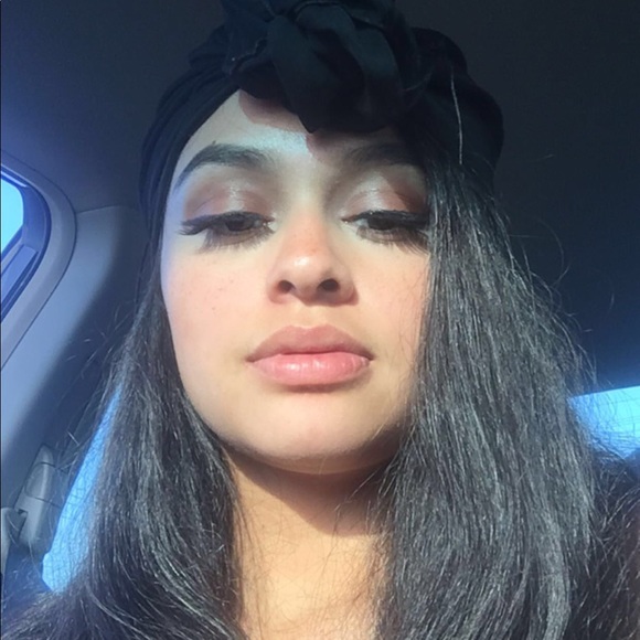 Meet your Posher, Monika - Picture 1 of 1